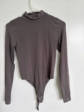 Dynamite Long Sleeve Mock Neck Bodysuit - Taupe Gray